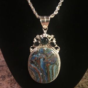 Jewelry - ‼️FINAL PRICE‼️Colorful Stone Pendant Necklace Jewelry - ‼️FINAL PRICE‼️Colorful Stone Pendant Necklace